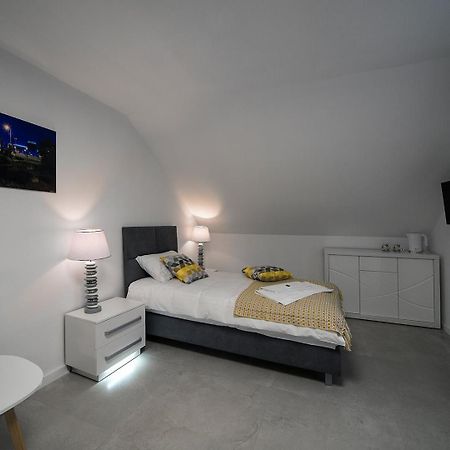 Kp Claudia Appartement Wieliczka Buitenkant foto